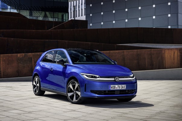 Volkswagen verhoogt de prijzen van de ID. Polo al na vijf maanden. De ID. Cross stijgt minder hard en de hogere BPM verklaart slechts €16 van de stijging.