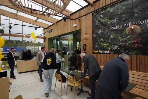 Je auto én jezelf opladen bij Fastned - foto 2