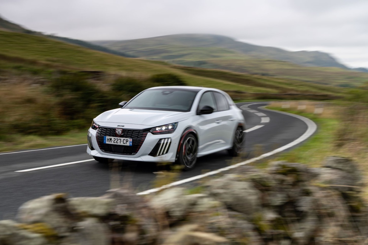 Review Peugeot E-208 GTi (2027): Heldendaden - foto 1