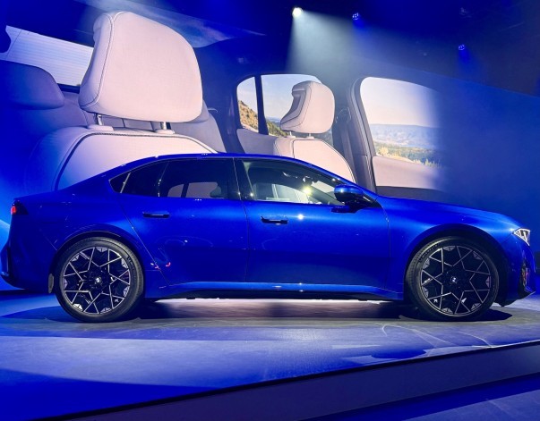 Eerste kennismaking BMW i3: 912 kilometer actieradius en 400 kW snelladen - foto 3