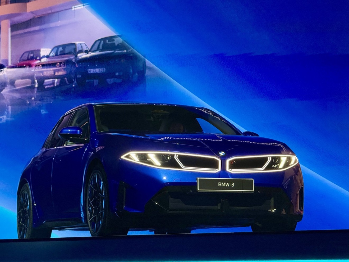 Eerste kennismaking BMW i3: 912 kilometer actieradius en 400 kW snelladen