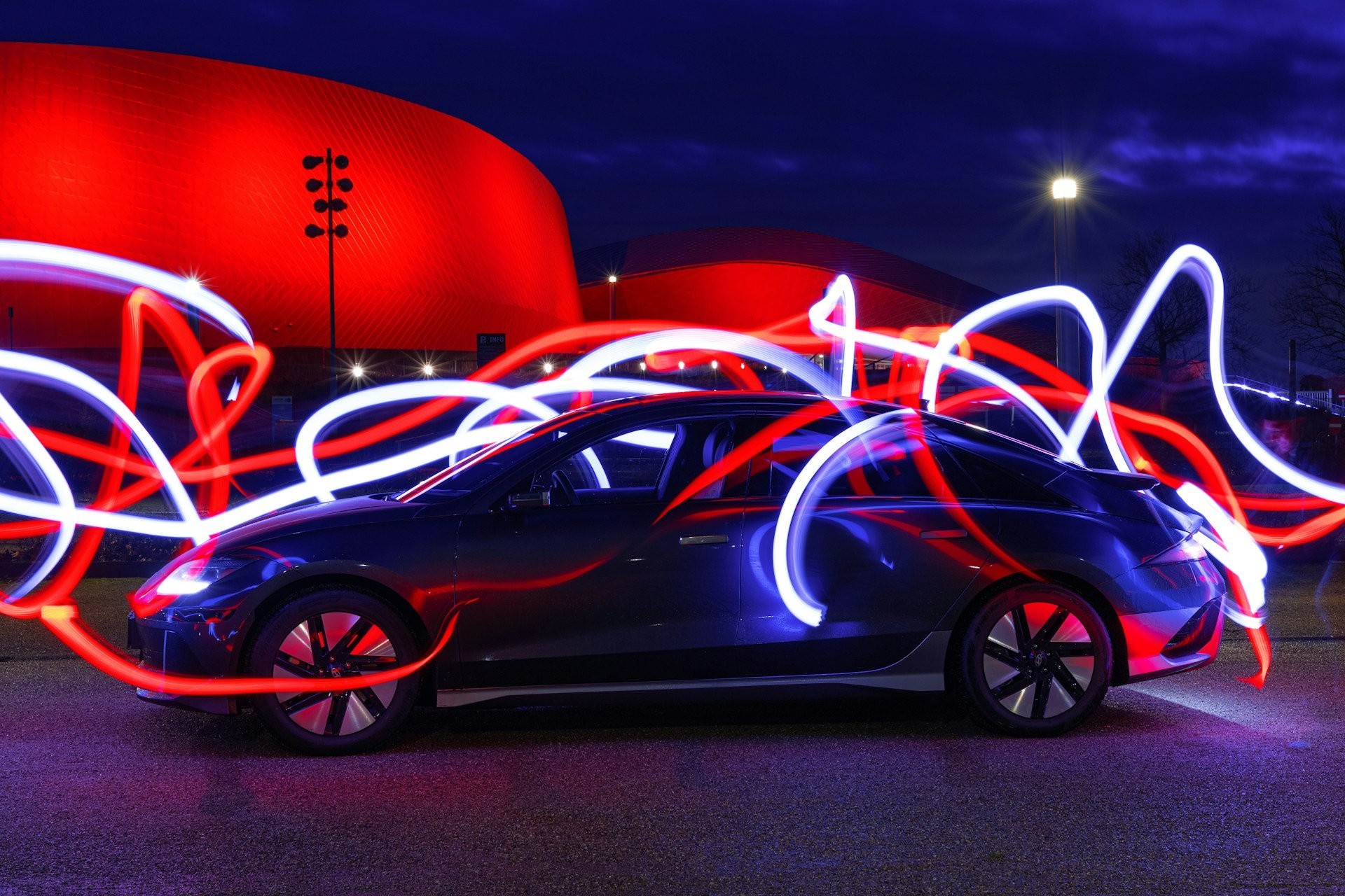 Onderzoek: in 2027 zouden EV’s goedkoper moeten zijn dan brandstofauto’s