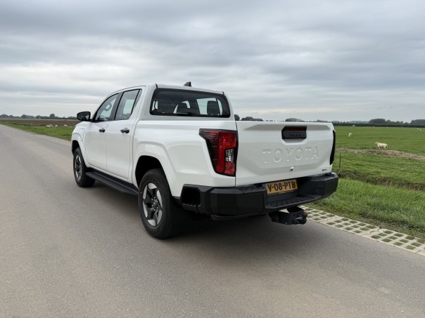 Review Toyota Hilux Electric: prima werkpaard, zolang je niet te ver hoeft - foto 2