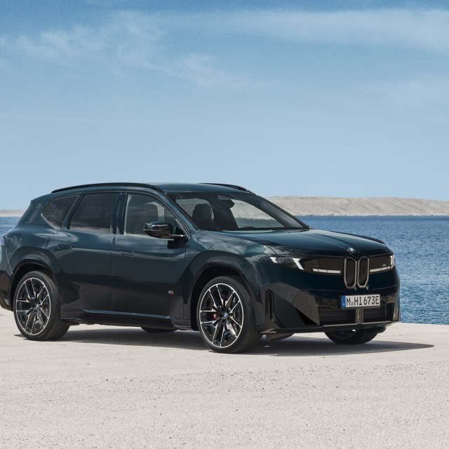 De BMW iX3 krijgt een M60-topversie met 612 pk, aangepaste aandrijving en onderstel.