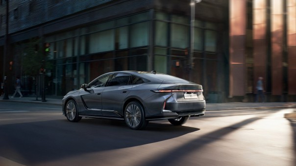 Lexus ES: elektrische sedan komt in 2026