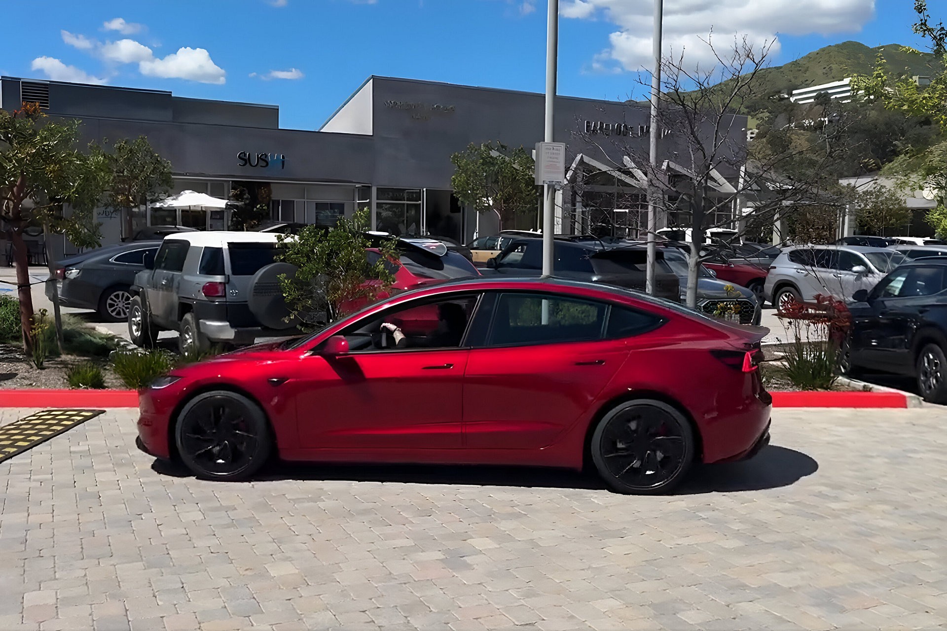 Nieuwe Ludicrous-versie van de Tesla Model 3 Performance doet supercars verbleken Nieuwe Ludicrous-versie van de Tesla Model 3 Performance doet supercars verbleken