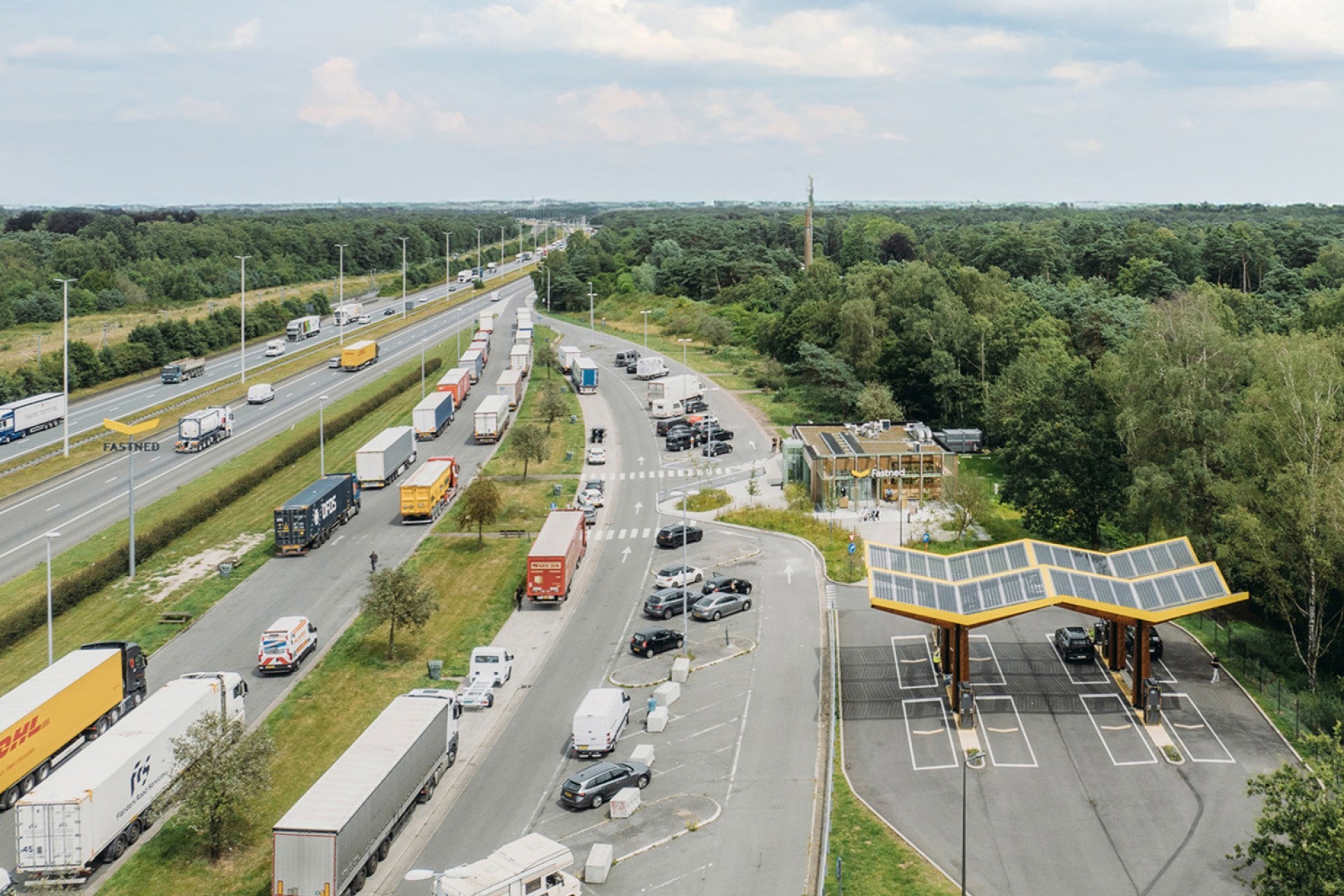 Fastned wint rechtszaak en opent markt voor snelladen op Duitse Raststätten
