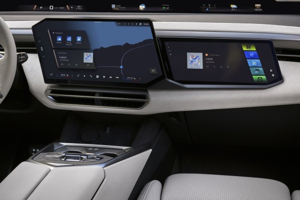 BMW presenteert de eerste volledig elektrische X5. De iX5 60 xDrive krijgt 141 kWh netto accucapaciteit, tot 845 km WLTP en 460 kW snelladen