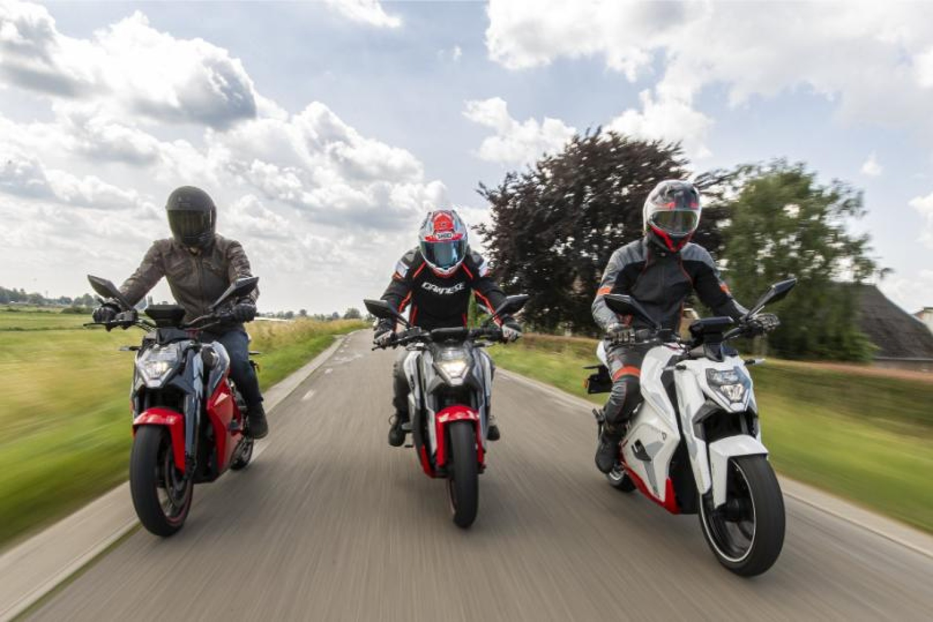 Motorrijden met je autorijbewijs, de elektrische mobiliteitsoplossing